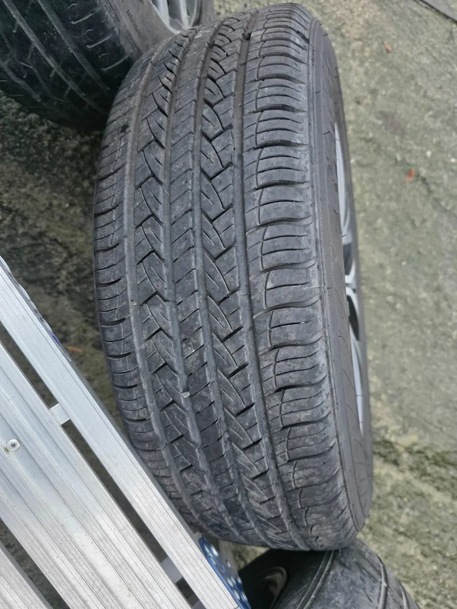 17"  Volkswagen Tiguan Alloy Rims x 4 - Image 4