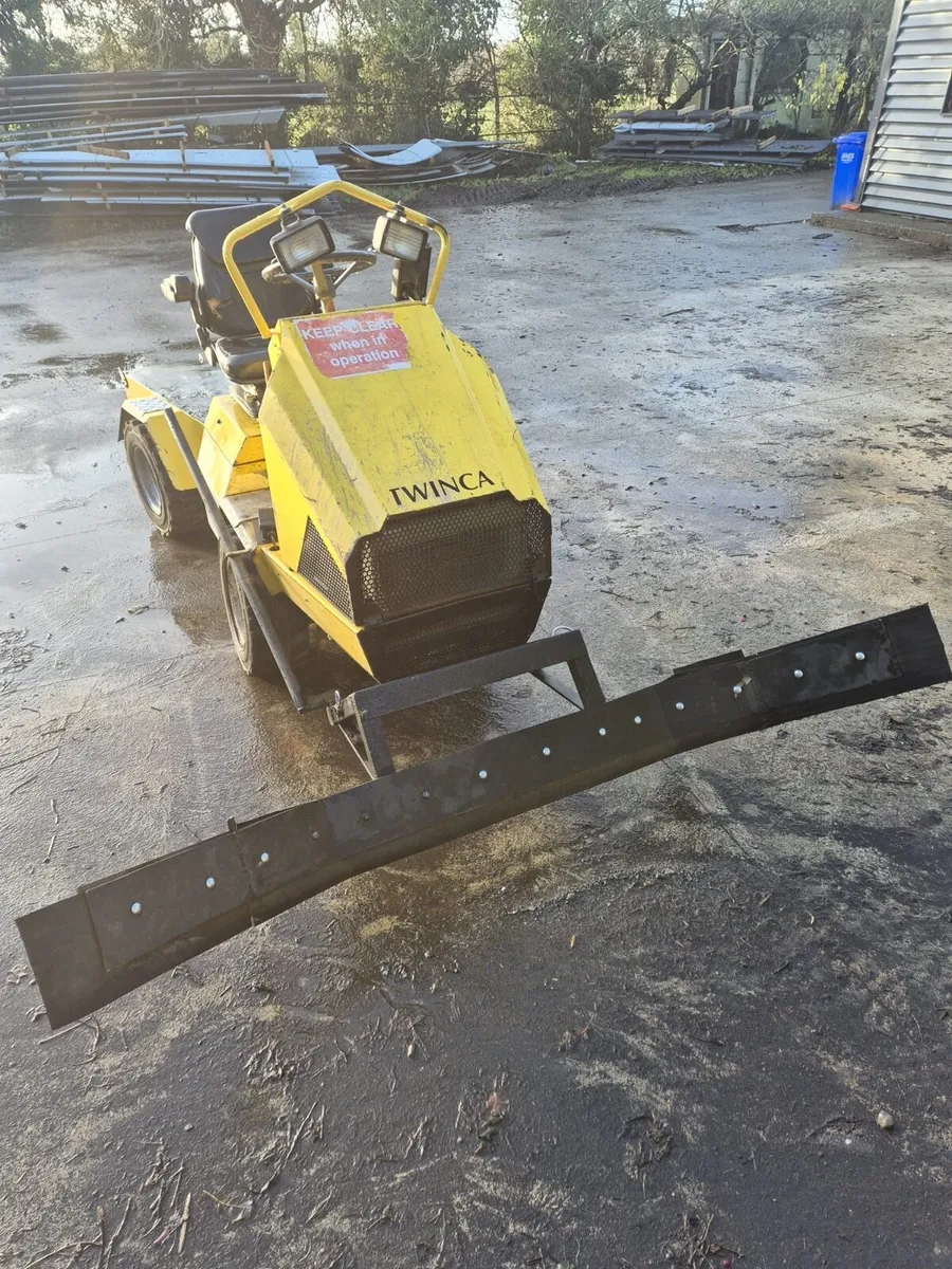 Twinca artic steer yard scraper - Image 1