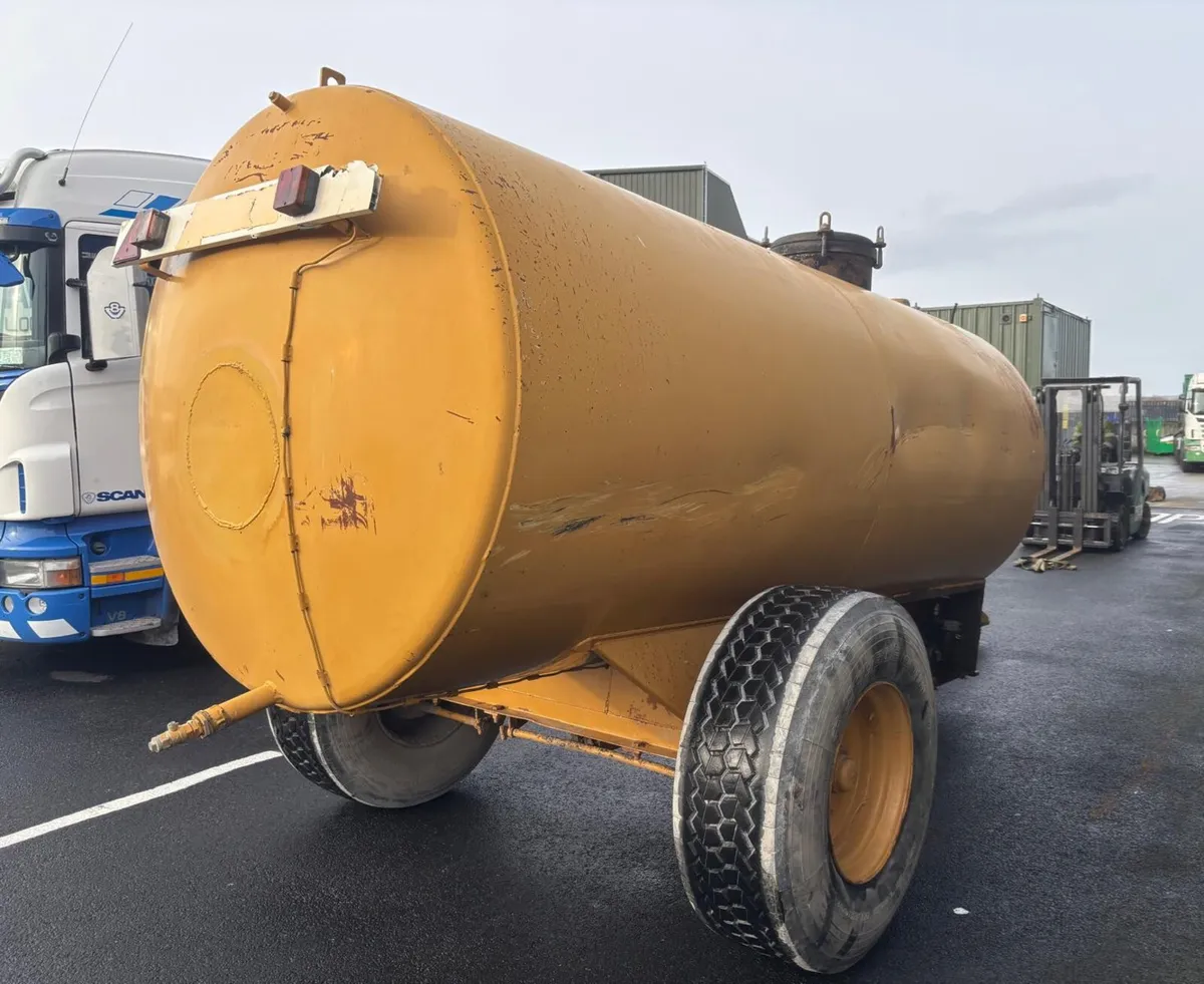 For Sale: Single Axle Fuel Bowser - Image 4