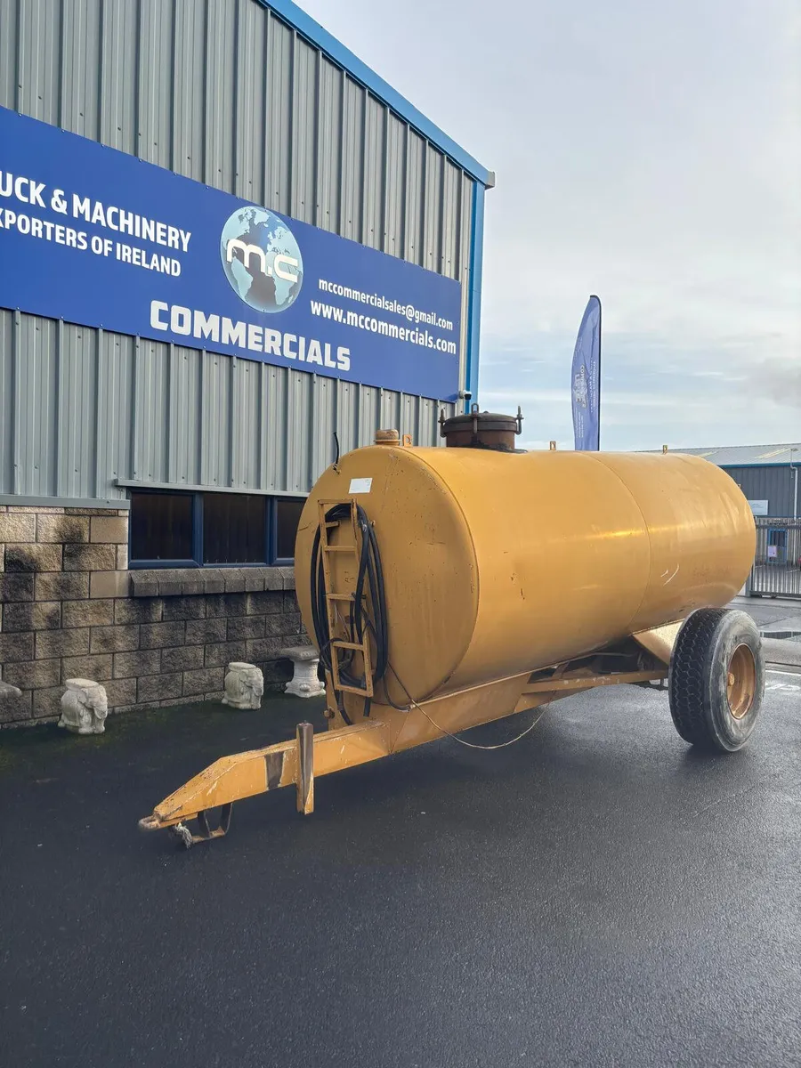 For Sale: Single Axle Fuel Bowser - Image 1