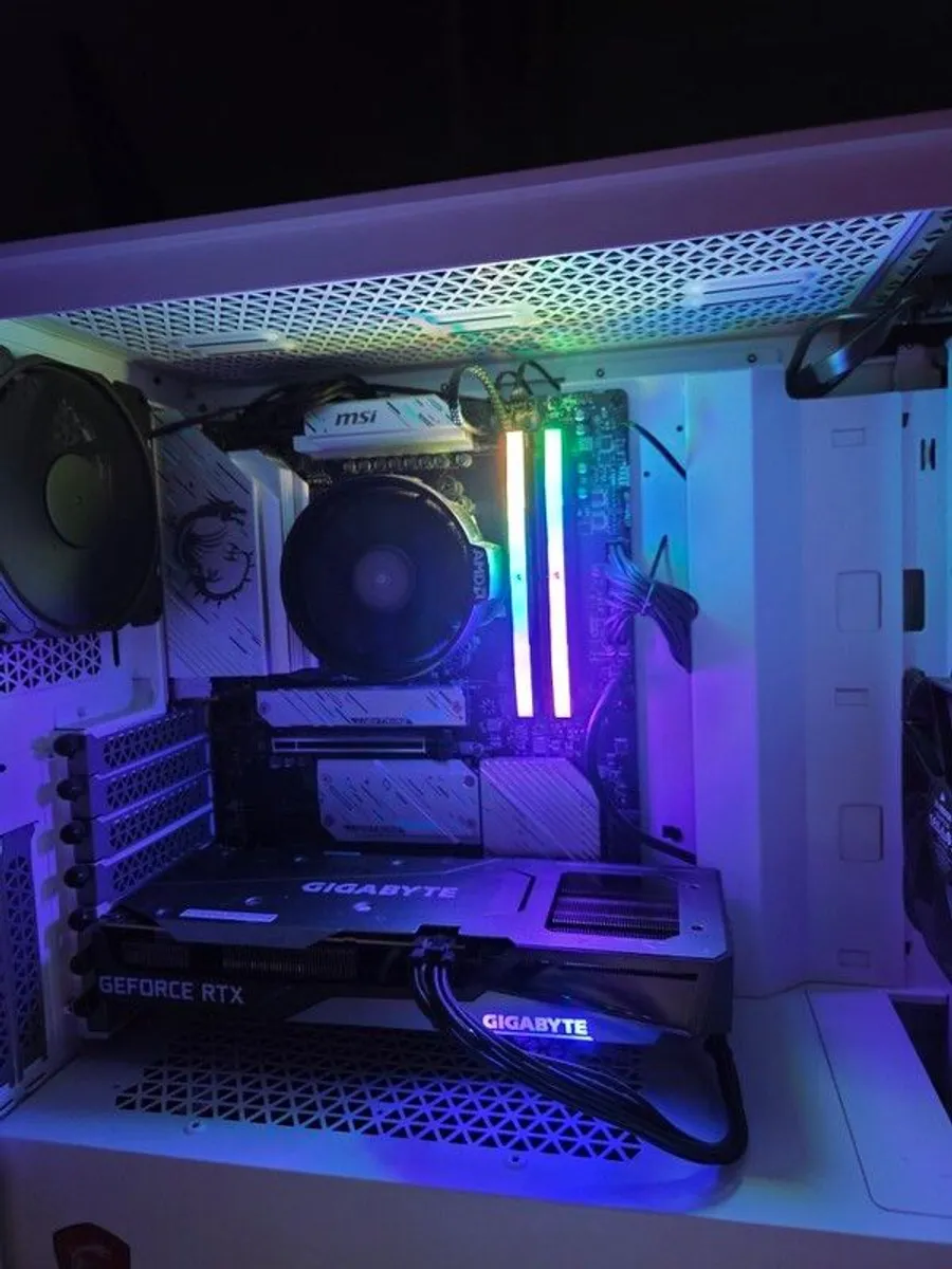 Performance PC in Excellent Condition + FREE Monitor, Keyboard, Mouse & Microphone - Image 2