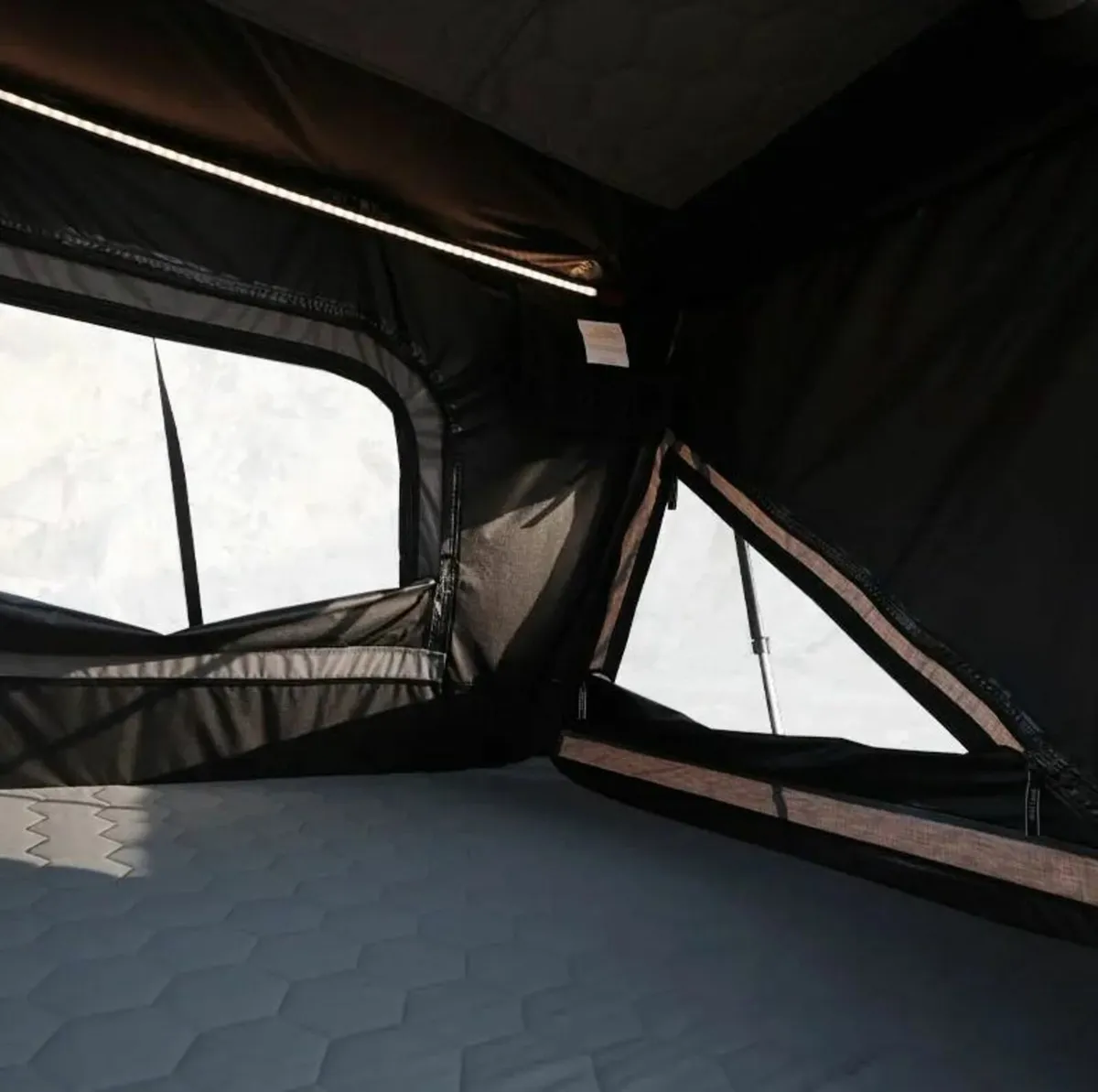 WildLand Rock Cruiser 140pro hardshell roof tent - Image 3