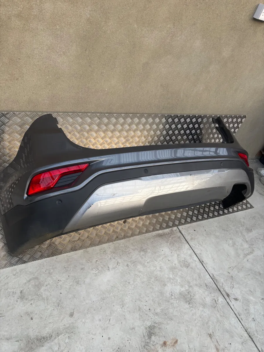 2016 Kia Sorento Rear Bumper - Image 3