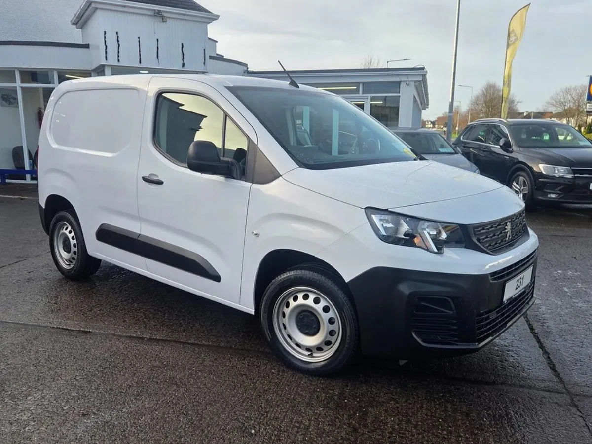 Peugeot Partner BLUEHDI PROFESSIONAL PREMIUM PLUS - Image 1