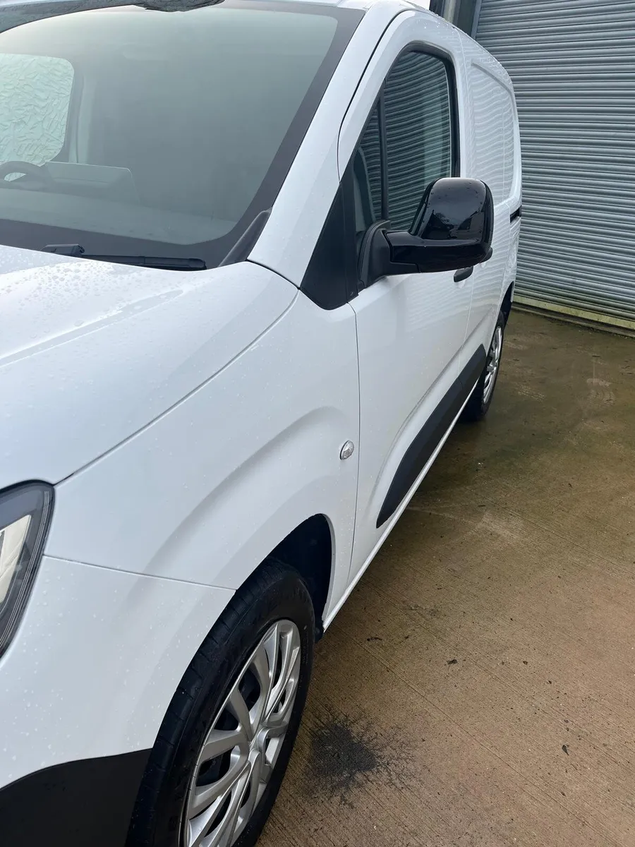 Citroen Berlingo 2022, 6 speed, 43000Miles - Image 4
