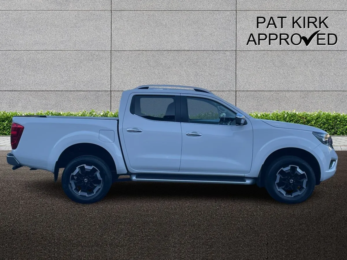 Nissan Navara Diesel Tekna - Image 3