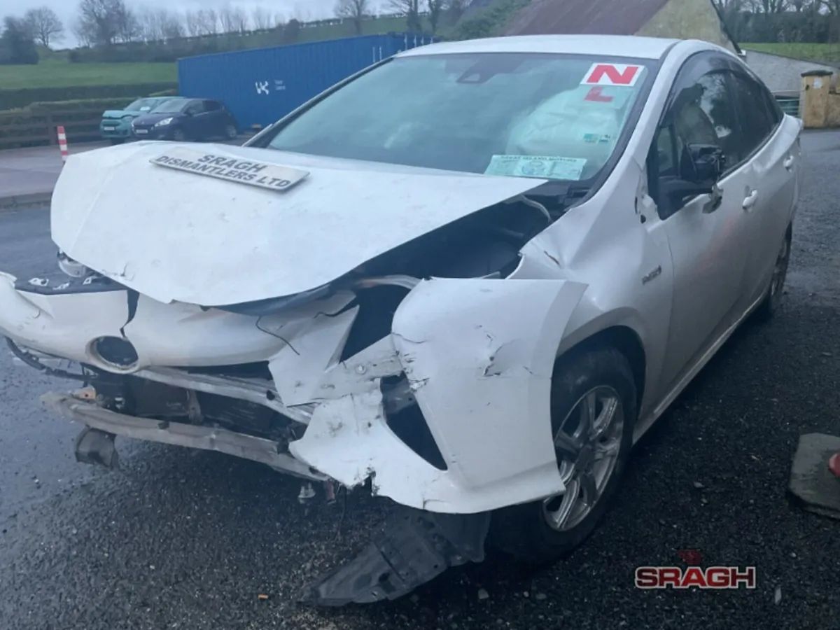 2017 TOYOTA PRIUS 1.8L Hybridcar - Image 3