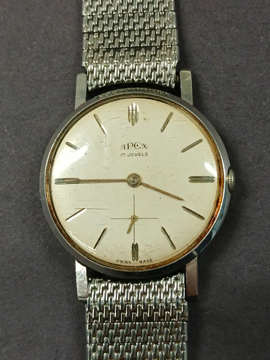 Swiss-made watch with Stelux strap - Image 2