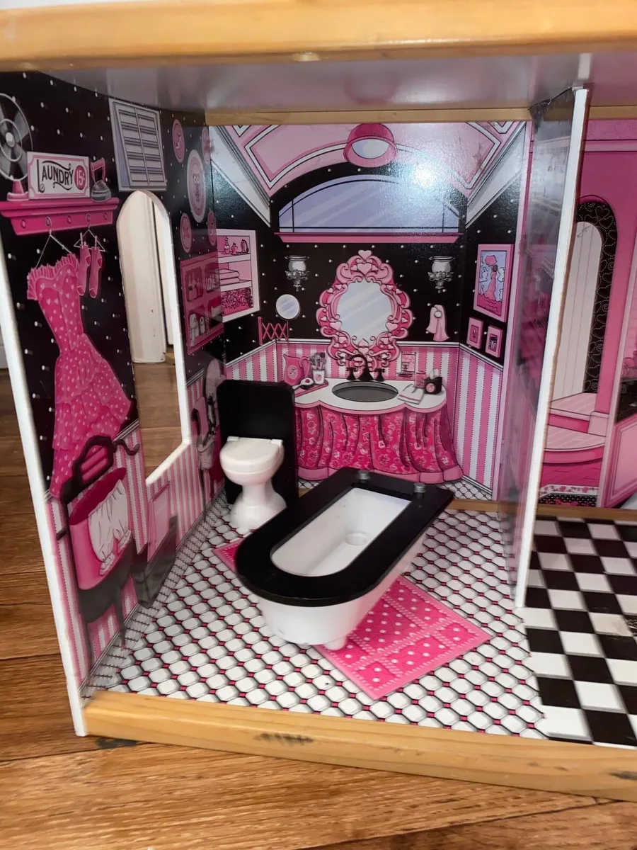 Doll’s House - Image 2