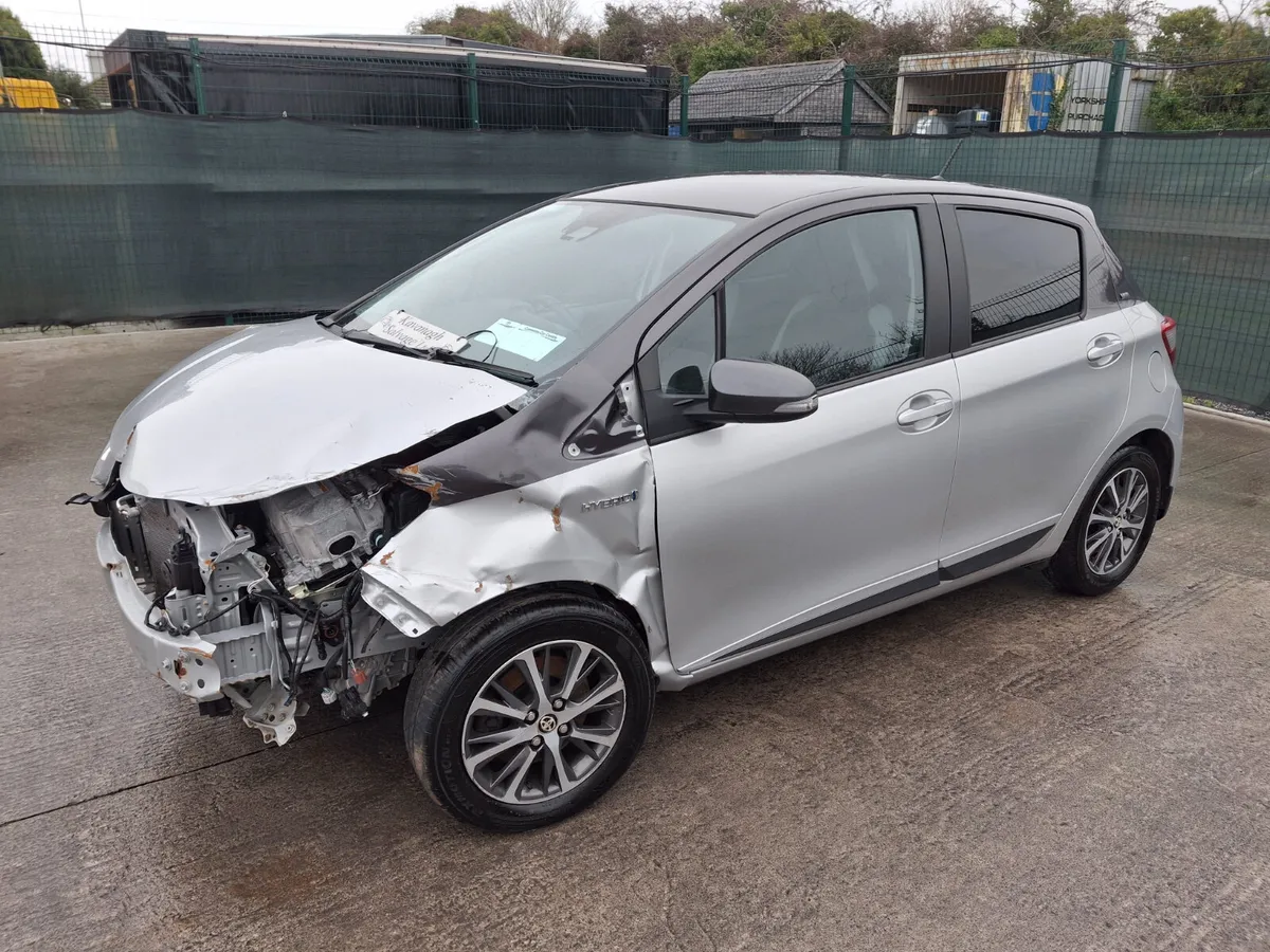 2020 Toyota Yaris Hybrid Automatic - Image 2