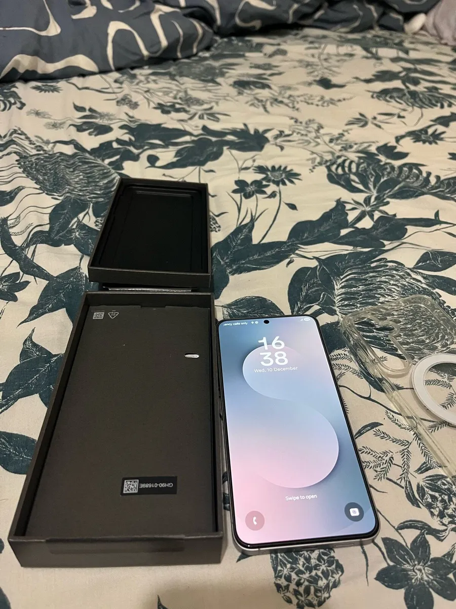 Samsung galaxy S25 FE - Image 3