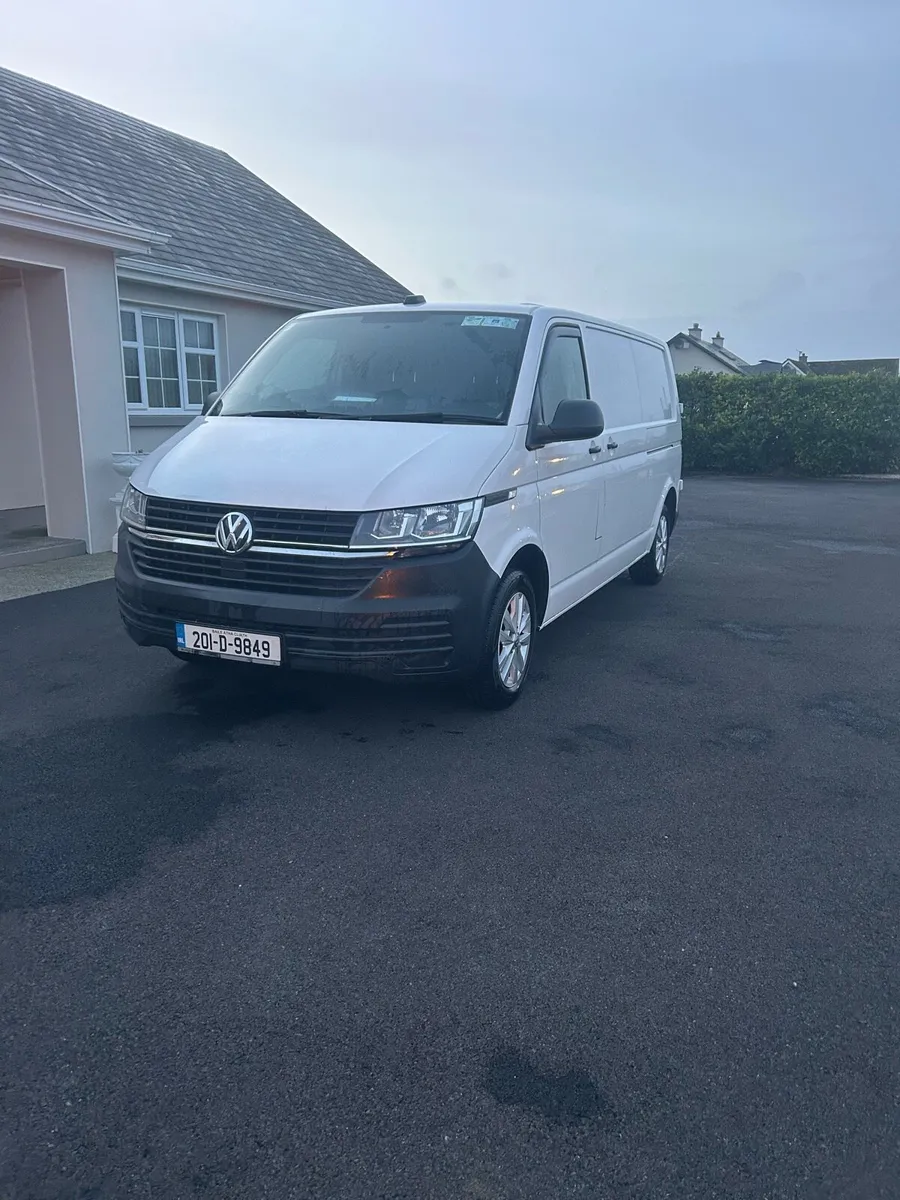 2020 Volkswagen Transporter - Image 2