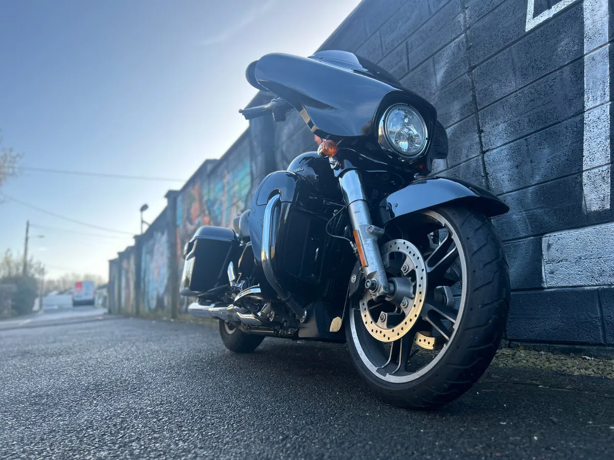 2016 HARLEY-DAVIDSON Street Glide 107' - Image 4