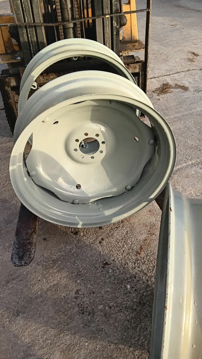 Ford wheel rims 13-6 -36 and 12-4-28 rims - Image 4