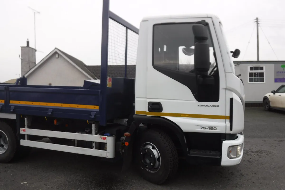 Iveco 75-160 D.D.S Tipper 7500kg gross, tool box. - Image 2