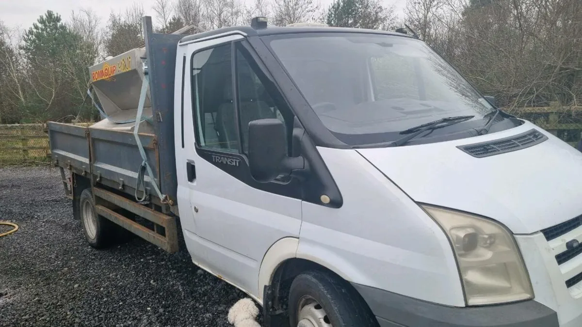 salt gritter mounted  to transit  tipper - Image 2