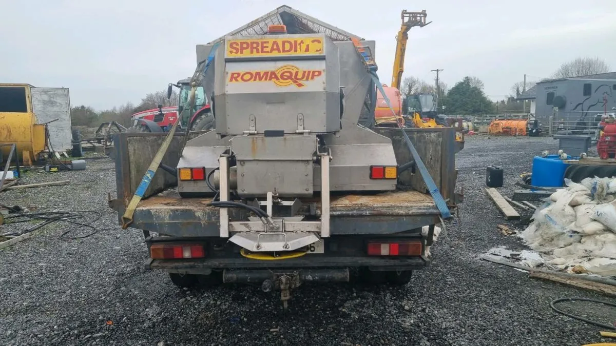salt gritter mounted  to transit  tipper - Image 1