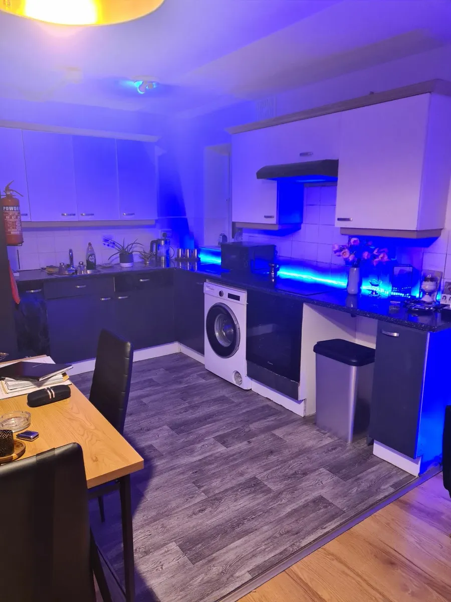 Full Kicthen & Appliances - Image 1