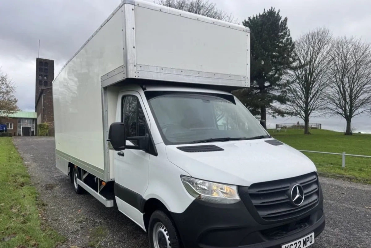2021 Mercedes-Benz Sprinter 4.2m. Luton Box Van - Image 2