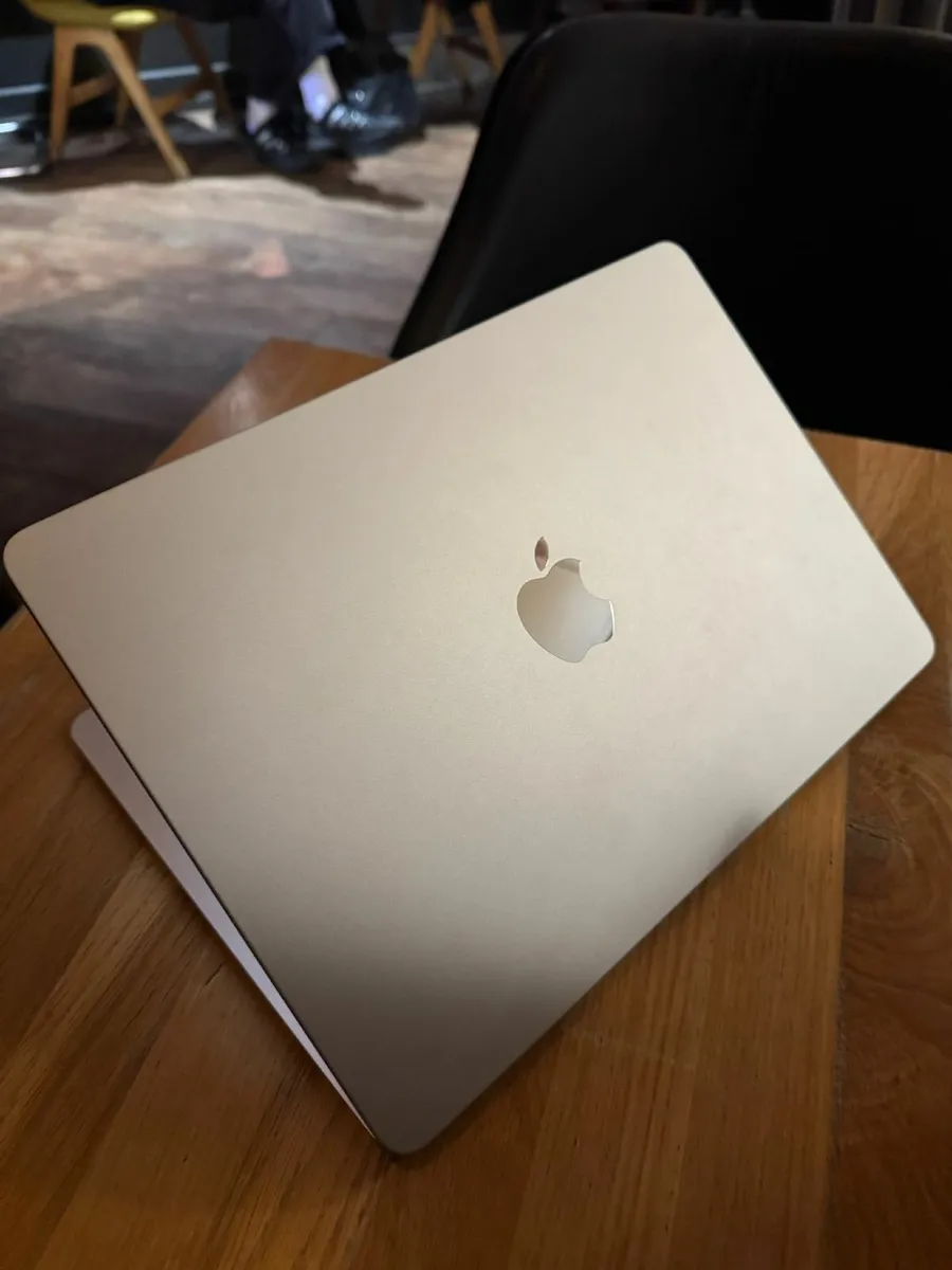 Macbook M3 Air - Image 1