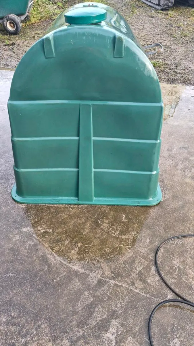 Calf hutch - Image 3