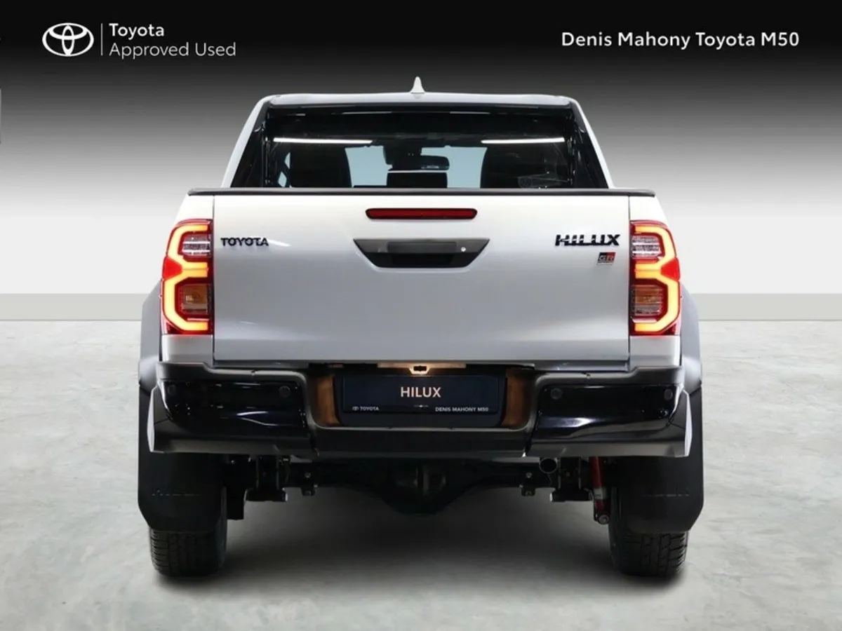 Toyota Hilux GR Sport II - Image 4