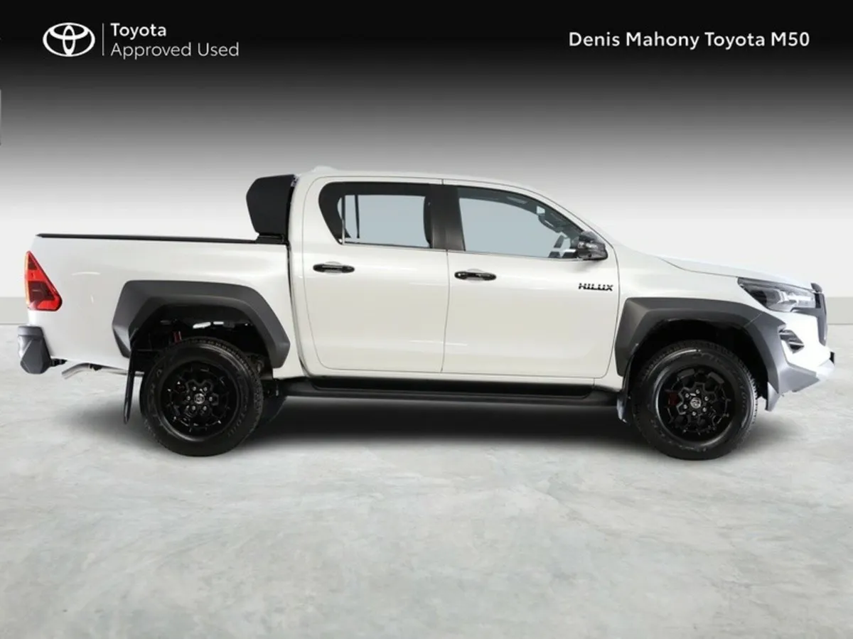 Toyota Hilux GR Sport II - Image 3