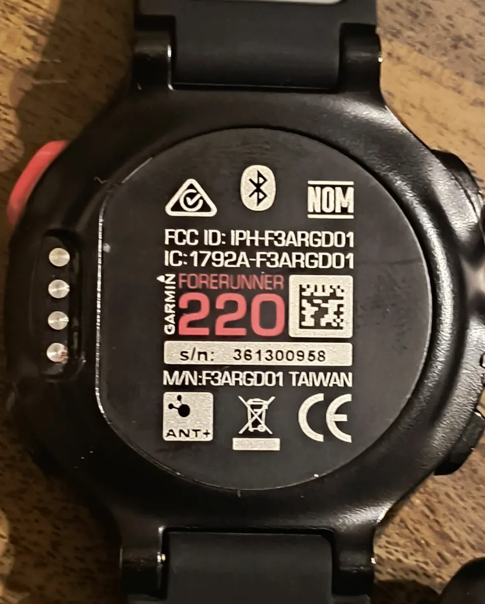 Garmin Forerunner 220 GPS running watch - Image 2