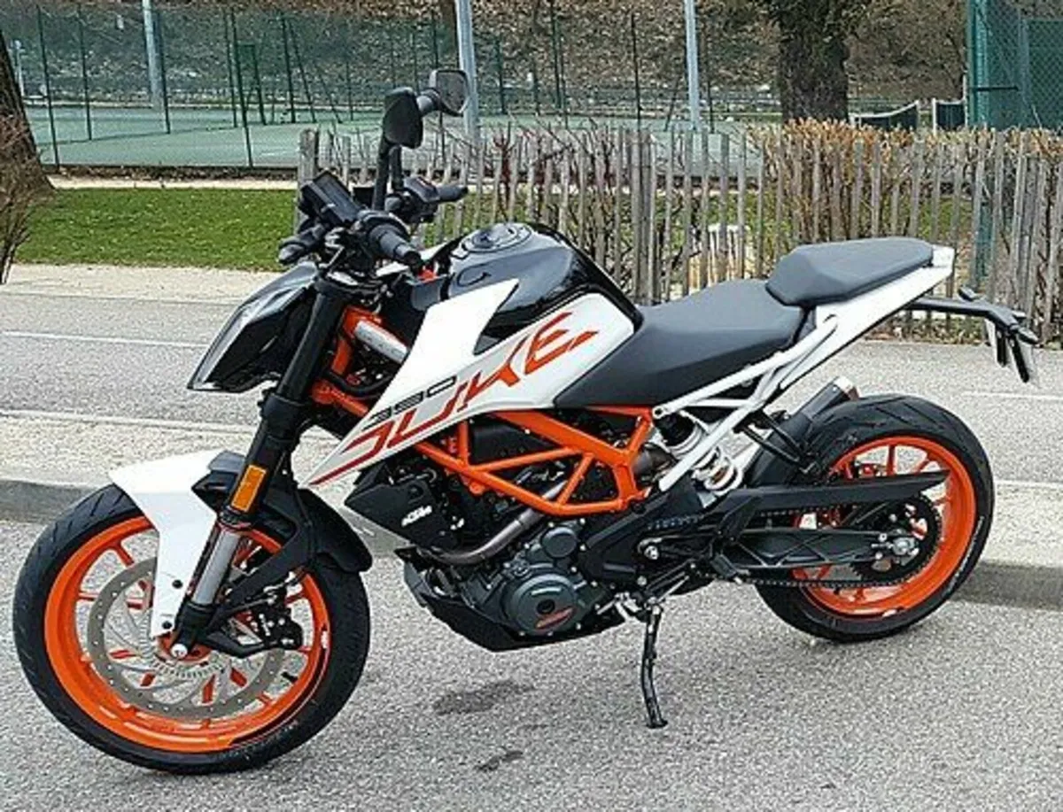 KTM 390 DUKE ..