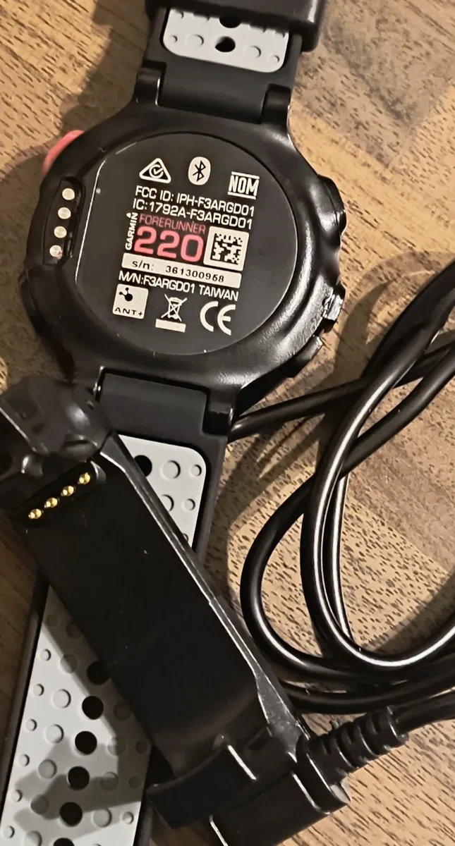 Garmin Forerunner 220 GPS running watch - Image 4