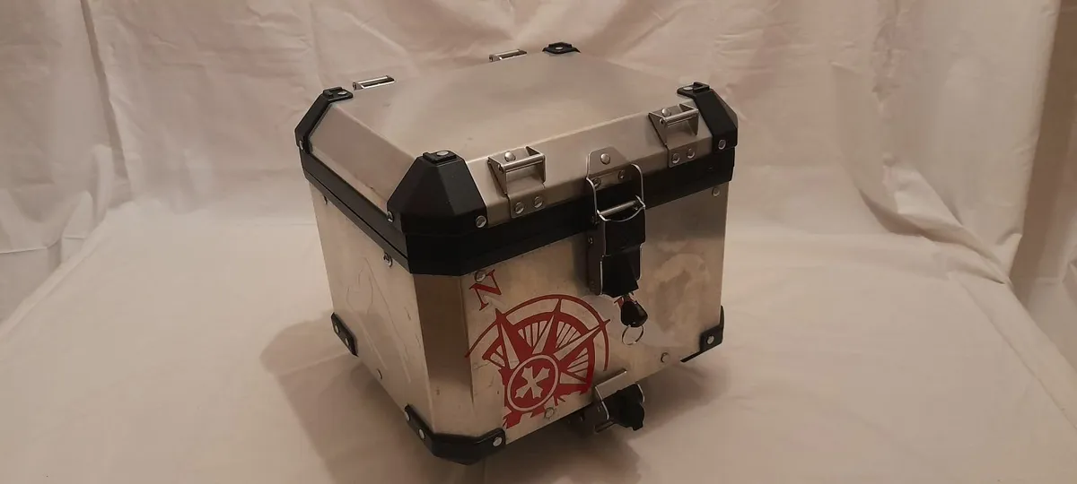 Bmw Topbox Harley Honda parts. - Image 1