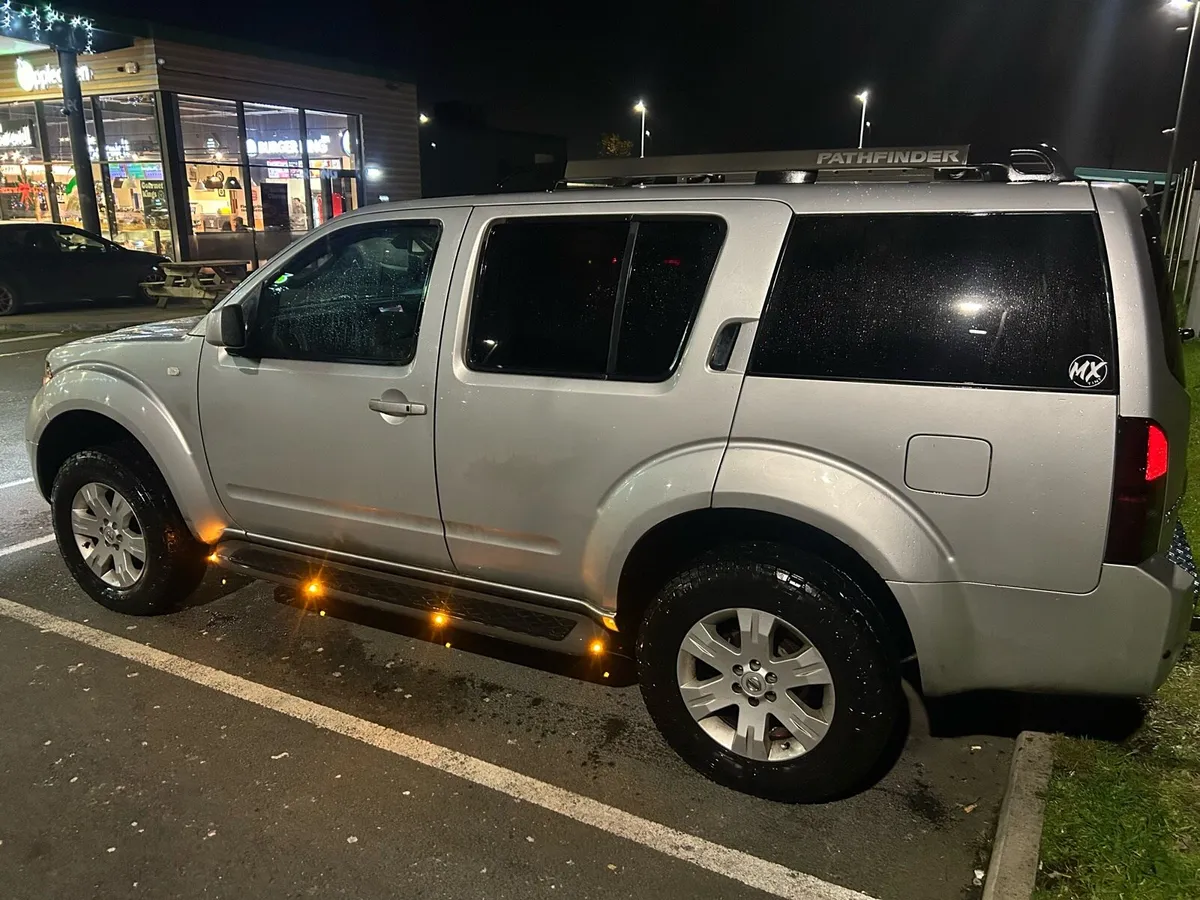 Nissan pathfinder 2.5tdi commercial 5 seats - Image 2