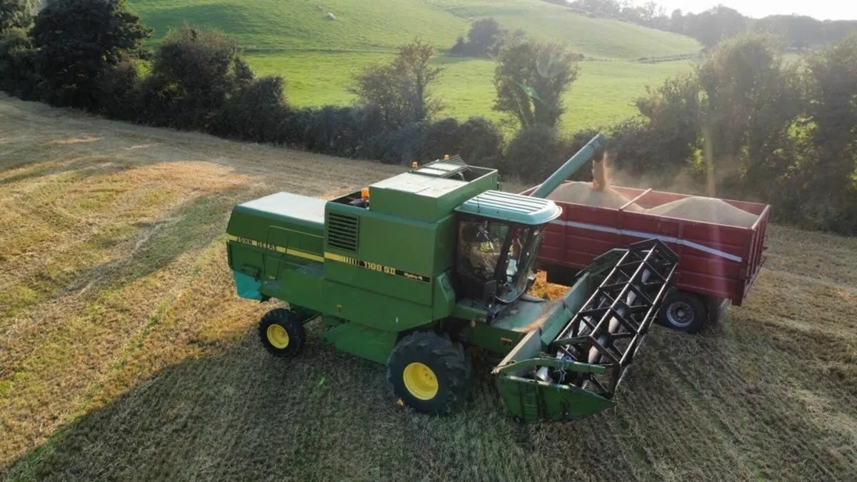 John Deere 1188 - Image 1