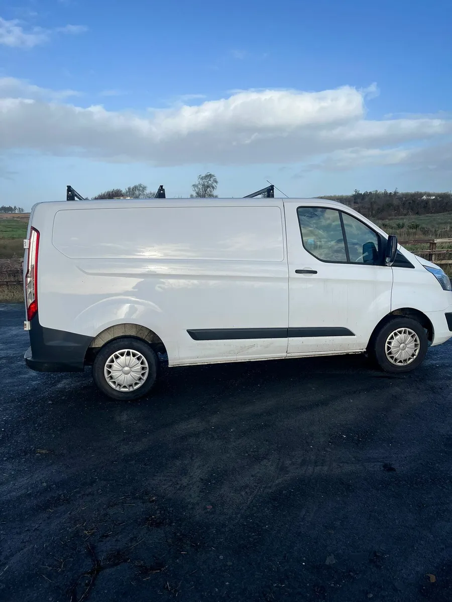 Transit van - Image 4