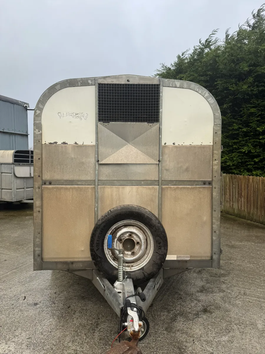 Nugent livestock trailer - Image 2