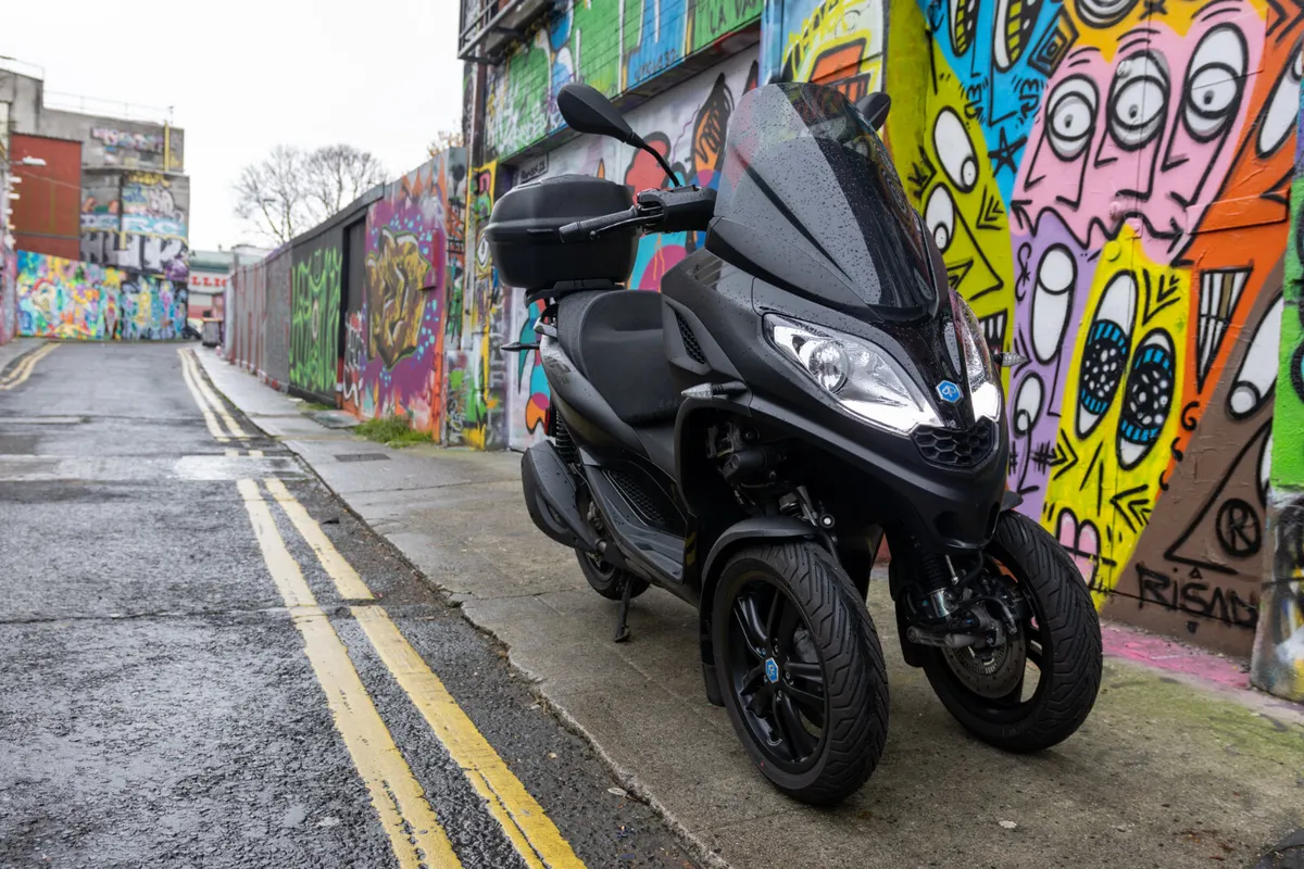 Piaggio MP3 300 - Image 3