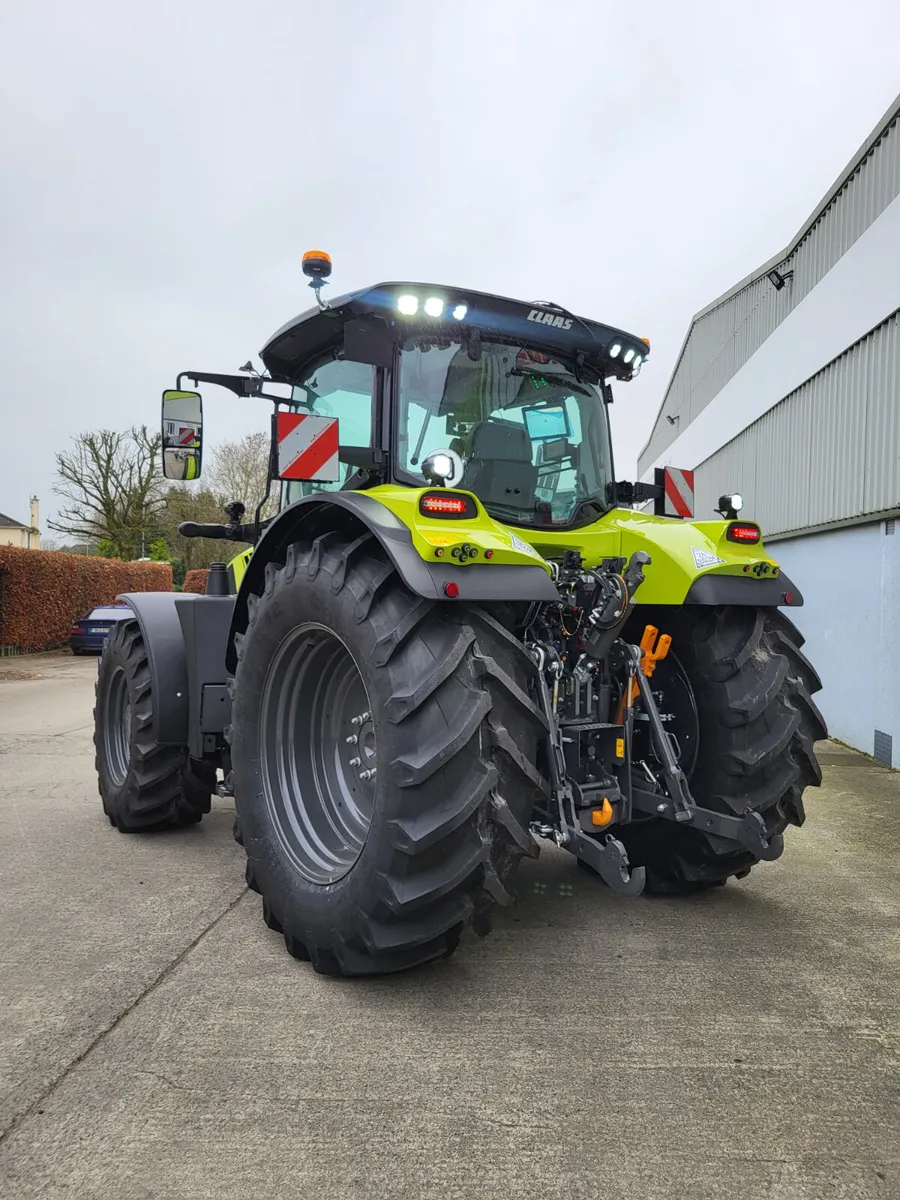 Claas Arion 660 C-Matic NIGHT EDITION - Image 4