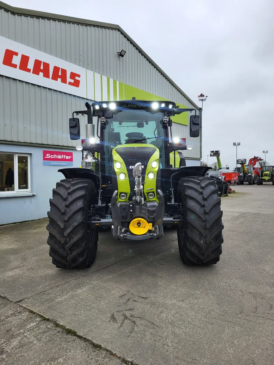 Claas Arion 660 C-Matic NIGHT EDITION - Image 2