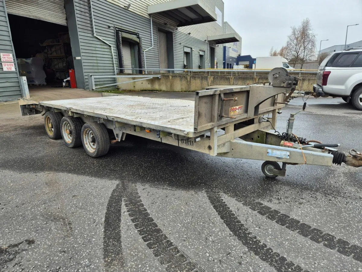 16ft triple axle beavertail trailer, - Image 1