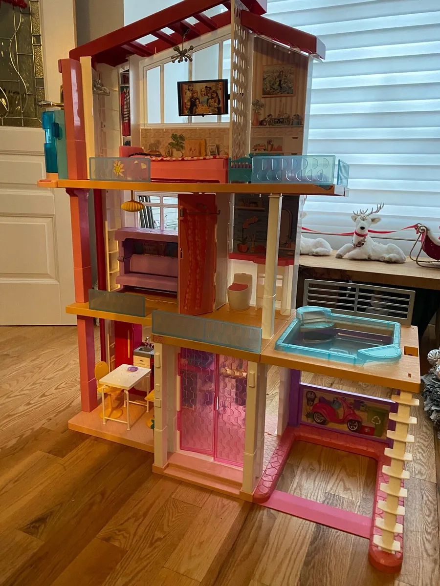 Barbie Dream House - Image 1