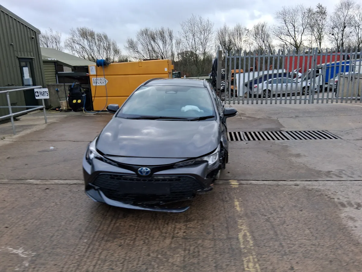 2025 TOYOTA COROLLA   1.8 hybrid (for parts only) - Image 3