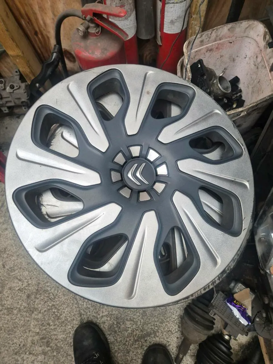 2014Peugeot 208 - Image 3