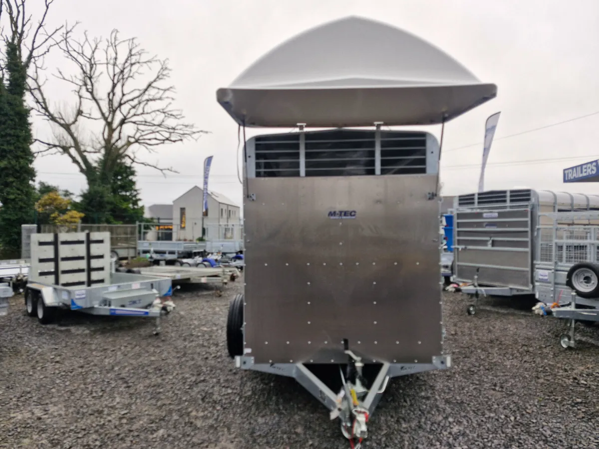 NEW  M-TEC HIGH ROOF LIVESTOCK  TRAILER - Image 3