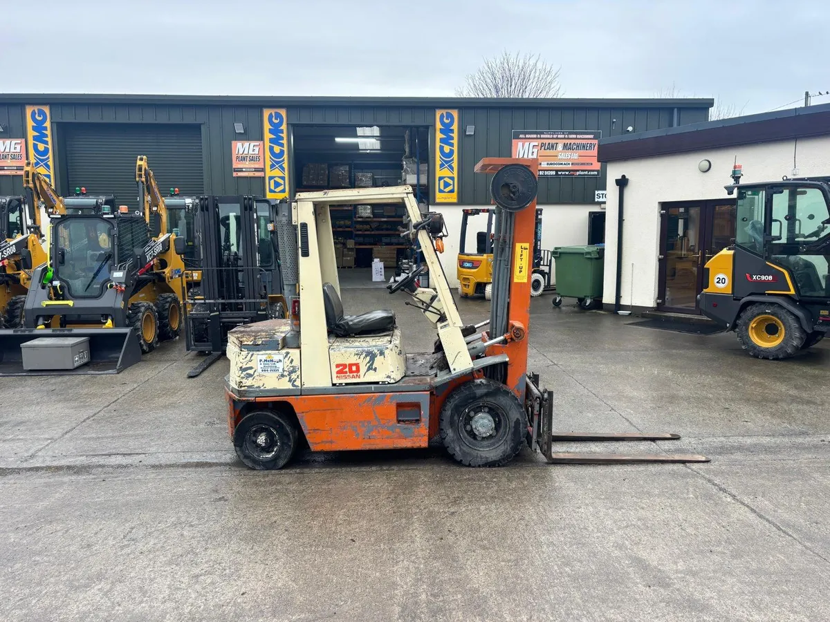 Nissan EH02A20U Forklift - Image 1