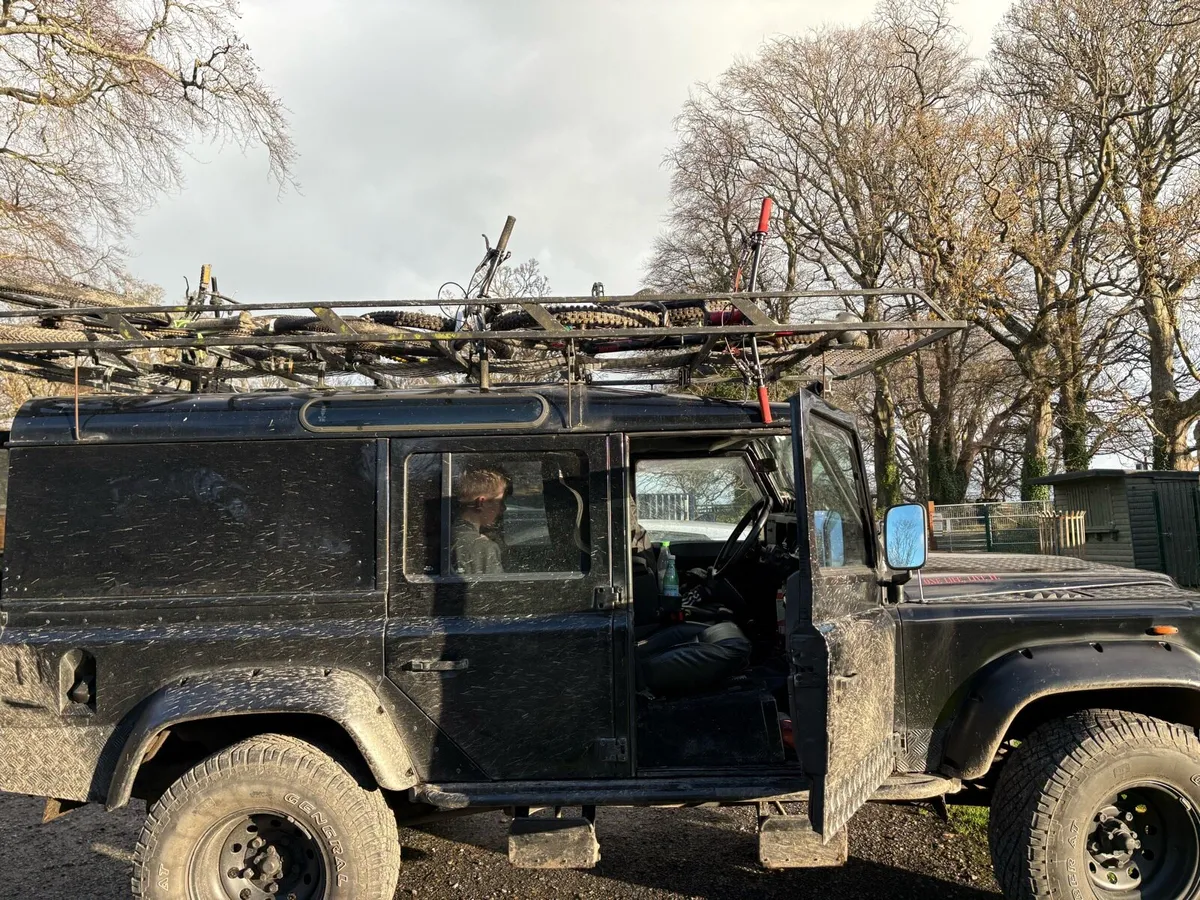 Landrover Defender 110 5 seater  NCT exempt-Auto - Image 4