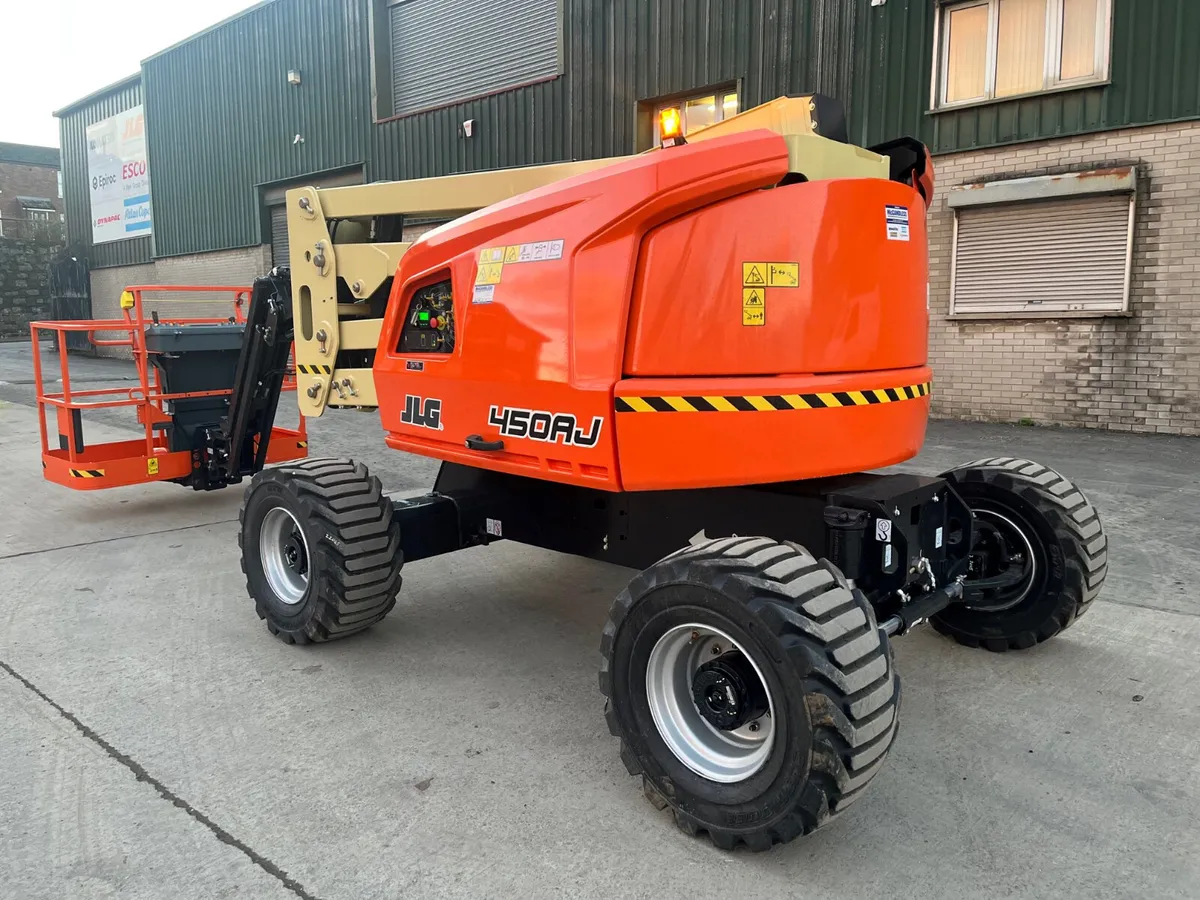 New JLG 450AJ Articulating Boom Lifts - Image 2