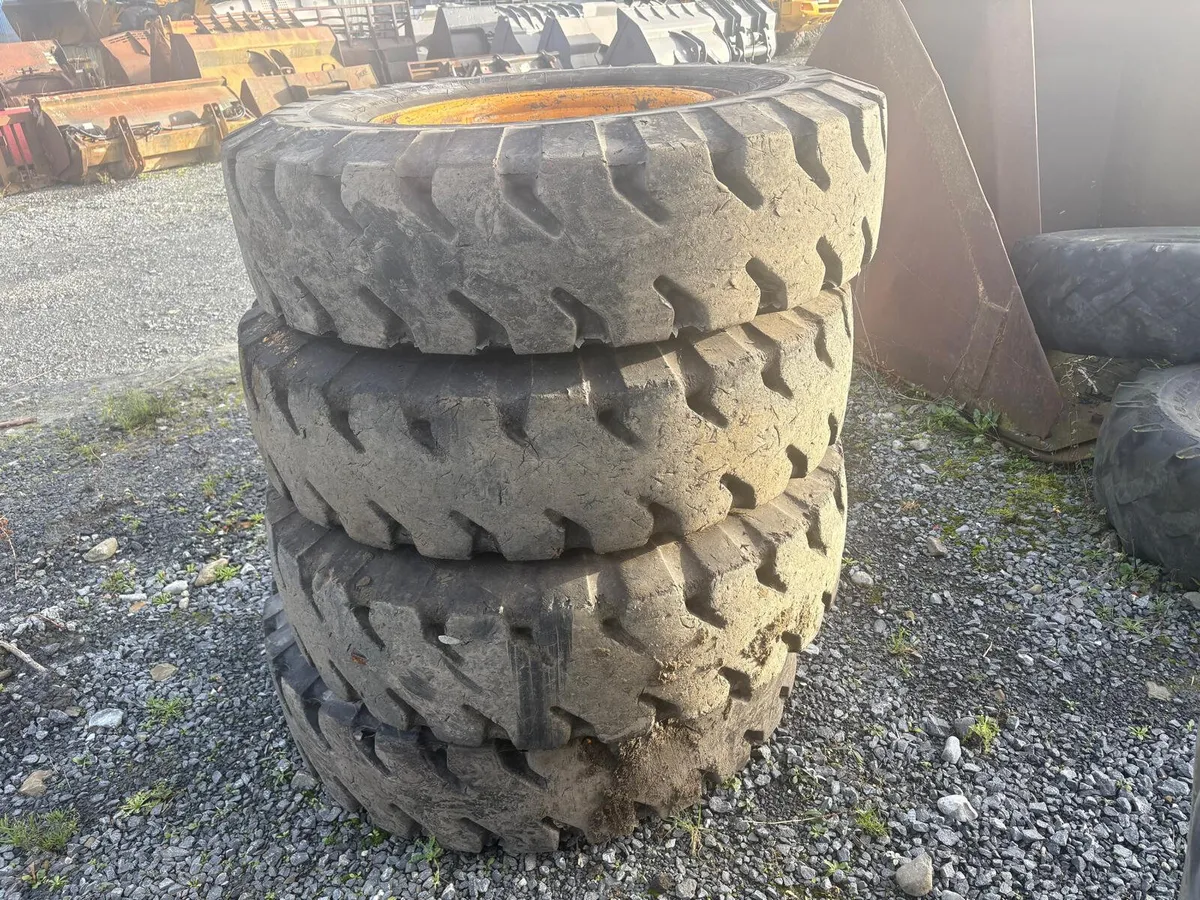 Michelin Solids for JCB - Image 1