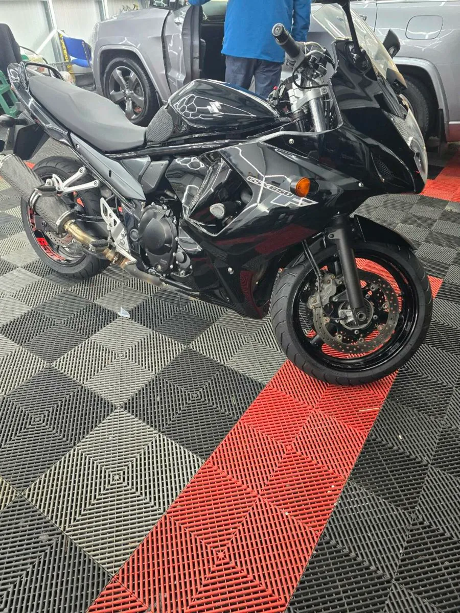 Suzuki GSX650F - Image 1