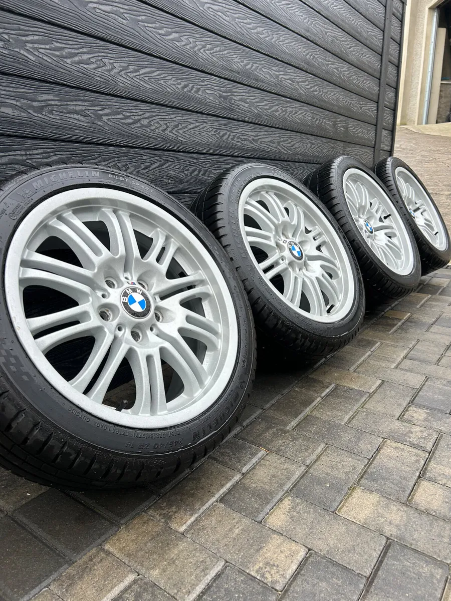 18” GENUINE BMW SPIDER ALLOY WHEELS & TYRES - Image 3