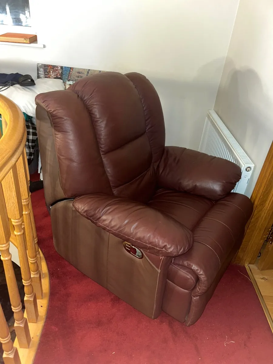 Couch recliner - Image 2